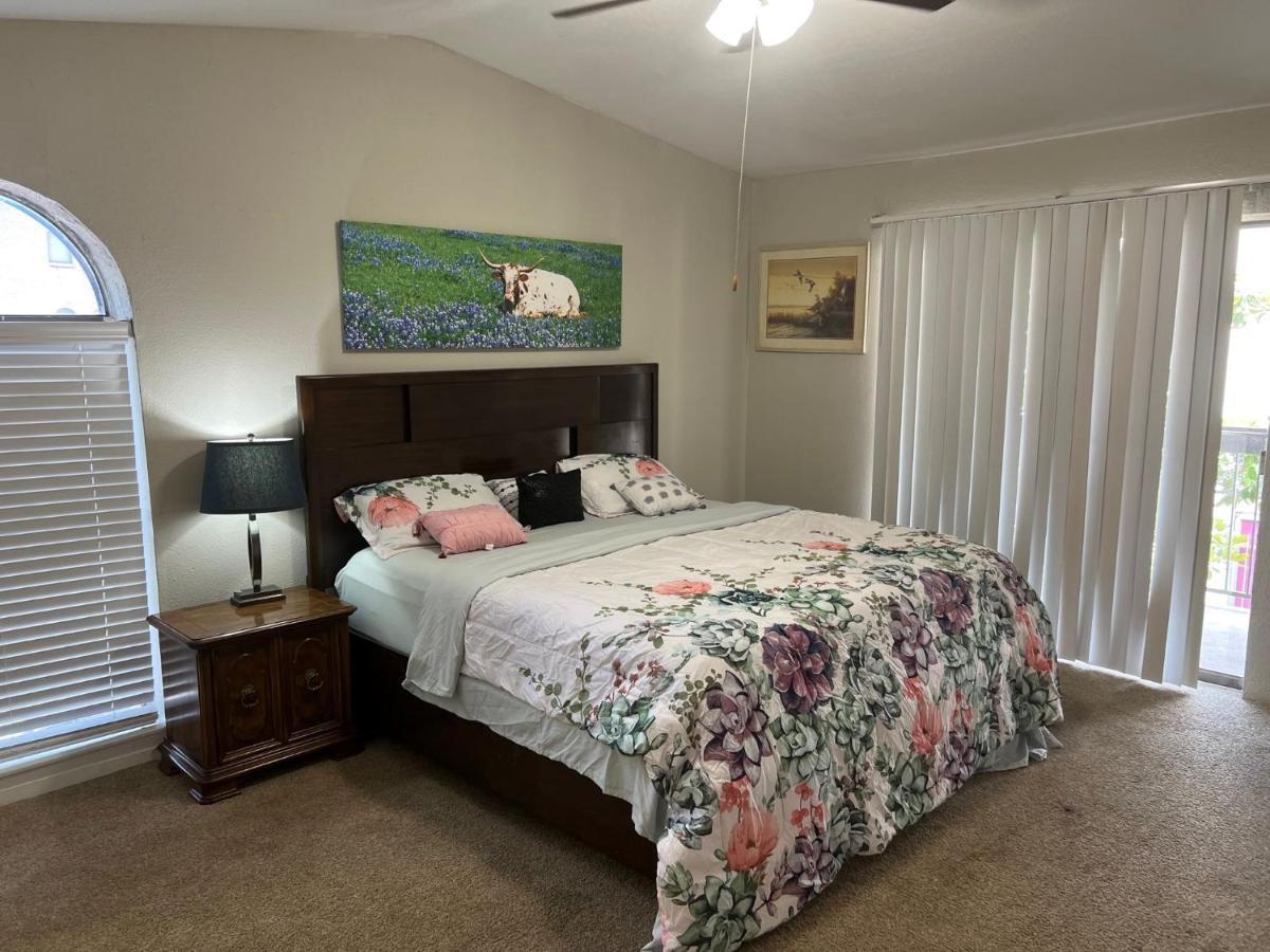 Beautiful 1-Bedroom Townhome With Nice Amenities Х'юстон Екстер'єр фото