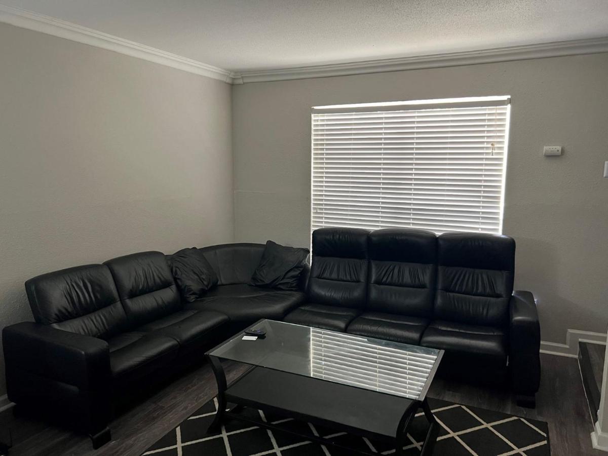 Beautiful 1-Bedroom Townhome With Nice Amenities Х'юстон Екстер'єр фото