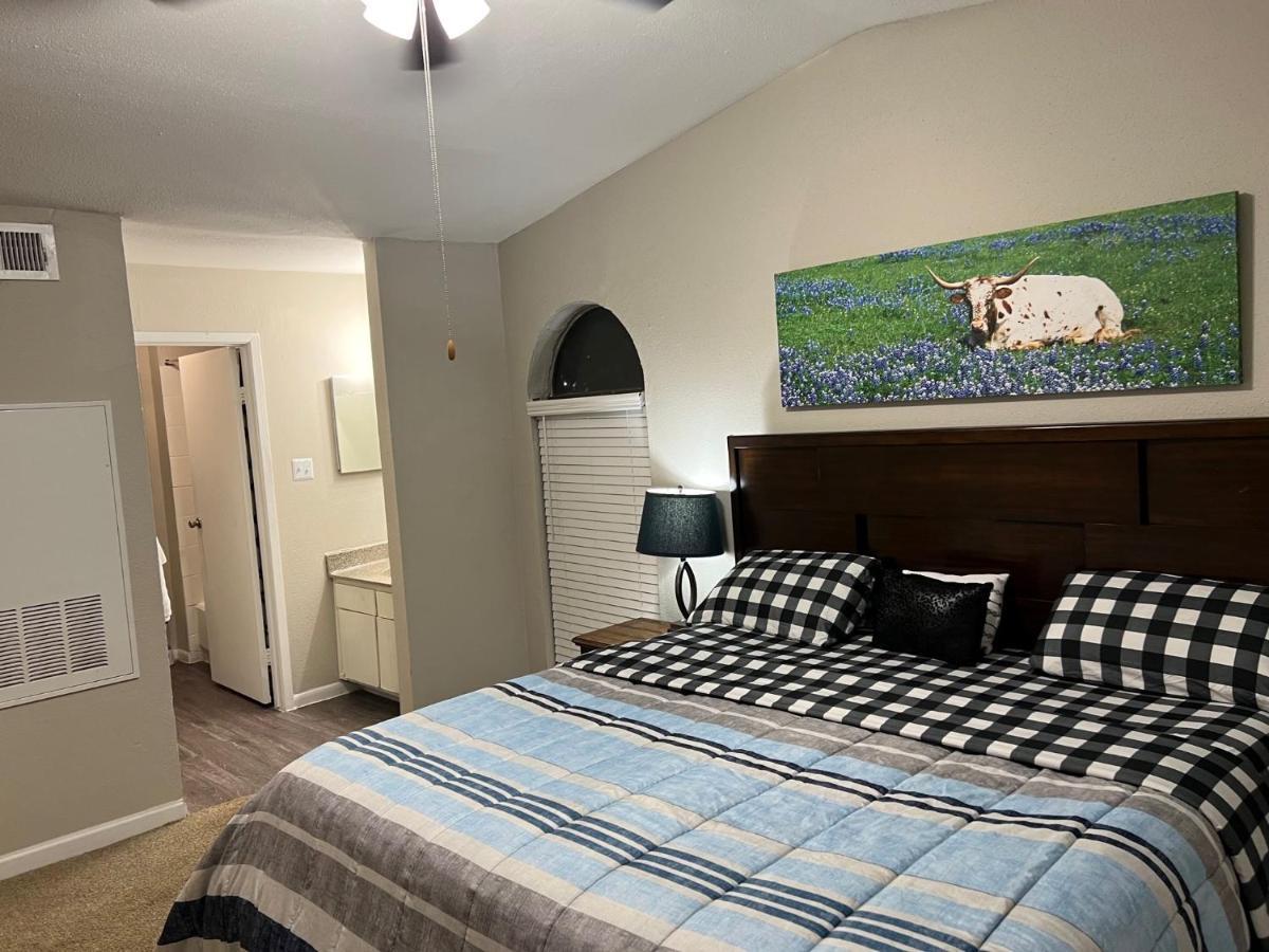 Beautiful 1-Bedroom Townhome With Nice Amenities Х'юстон Екстер'єр фото